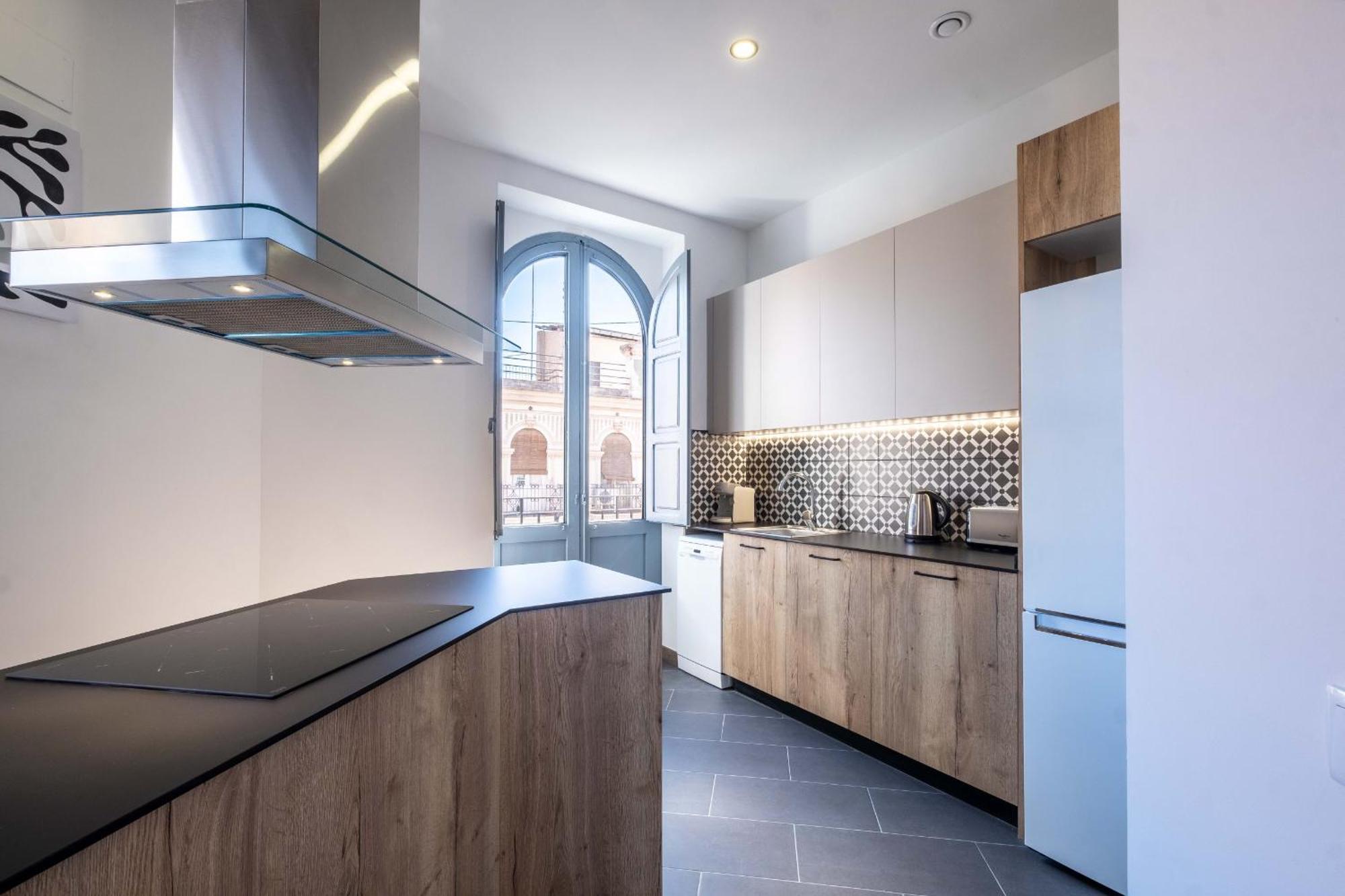Spacious Penthouse With Massive Terrace