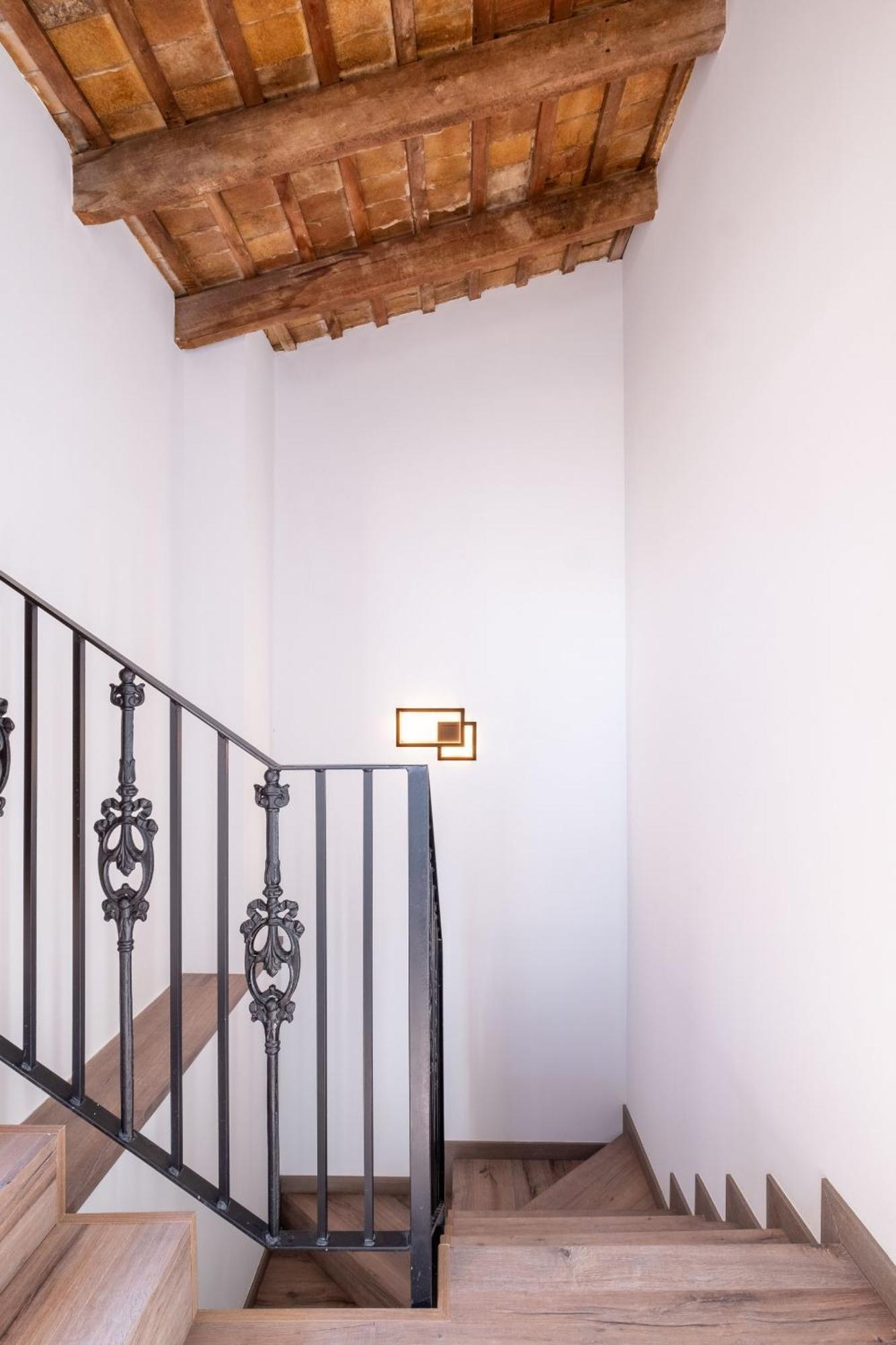 Apartment Spacious Penthouse With Massive Terrace *